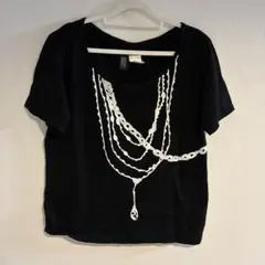 ★LIMI feu リミフゥ　ネックレスプリント 半袖Tシャツ ブラック Sのサムネイル