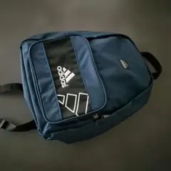 adidas　リュックのサムネイル