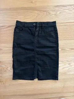 【大幅値下げ中】DIESEL ブラック タイトスカート スリット入りのサムネイル