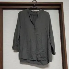 UNIQLO バンドカラーシャツ カーキ Lサイズのサムネイル