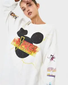 Bershka ディズニーコラボ スウェットのサムネイル