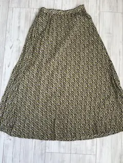 GU ロングフレアスカート