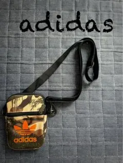 adidas 迷彩　ショルダー　サコッシュ　ポーチ　アディダス　バック　美品　春