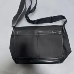 美品　ARNOLD PALMER ショルダーバッグ ブラック