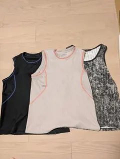 タンクトップ　３枚　ユニクロ他