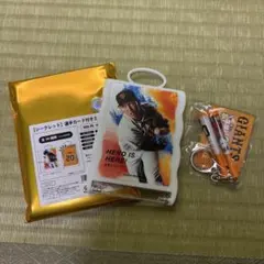 読売ジャイアンツ 選手カード付きミラー 、応援バットキーホルダーセット戸郷翔征