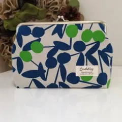 ハンドメイド　大きめがま口ポーチ（さくらんぼ　ブルー系）