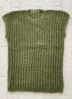 72 ハンドメイド　手編みベスト