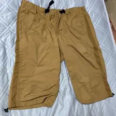 【格安‼️】ユニクロ メンズ ハーフパンツ ベージュのサムネイル