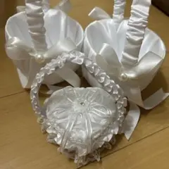 【即購入不可です】ハート型リングピローとバスケットセット