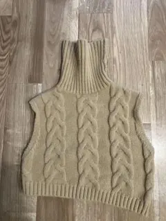 ZARAベージュ ケーブルニット ノースリーブ