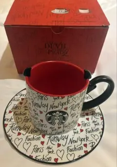 Starbucksスタバ プラダを着た悪魔2 マグカップ ブラック 黒 - メルカリ