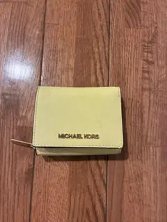 MICHAEL KORS 二つ折り財布 イエローのサムネイル