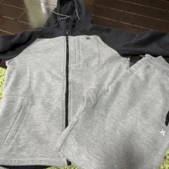 Hurley フード付きジャケットとパンツ セット グレー
