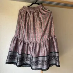 美品　ROSE BUDフリル付きピンク花柄ロングスカート