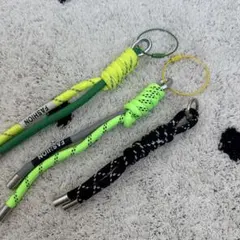 DAISO seria パラコードストラップのサムネイル