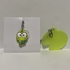 サンリオキャラクターズ　ダブルチャームグミ　けろっぴ　めじるしアクセサリー