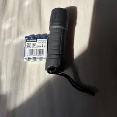 新品未使用ランチャーライト黒美品電池付きのサムネイル