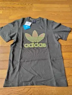 adidas original トレフォイルTシャツ カーキ　ネオグリーンのサムネイル