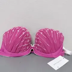 新品　未使用　une nana cool ブラジャー E65 ピンクのサムネイル