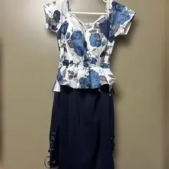 フラワープリントペプラムタイトドレス