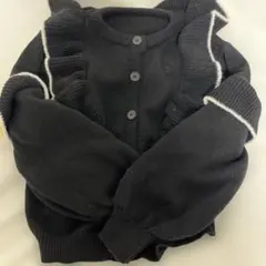 フリル付きブラックニットカーディガン