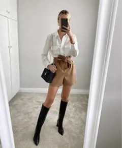 ZARA フェイクレザーハイウエストベルト付きショートパンツ