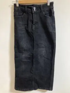 ブラックデニム タイトスカート スリット入り