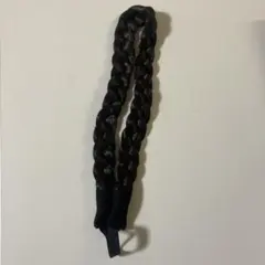 黒の編み込みヘアバンド