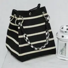トートバッグ　ニット　バッグ　ストライプ　ボーダー　シンプル　ブラック　ホワイト