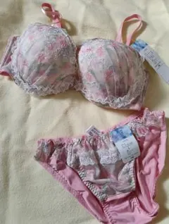 新品タグ付き　ｆ７５ L 花柄ブラジャーショーツセット ピンク