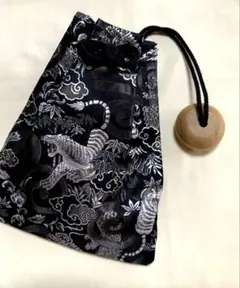 腰下げ祭り巾着　銀龍虎　根付