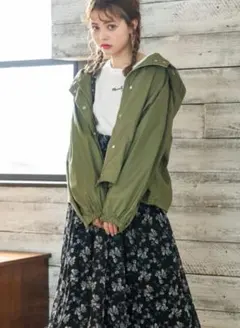 INGNI　マウンテンパーカー　カーキマウンテン　M　ショート丈