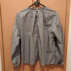 ストライプ柄 長袖ブラウス