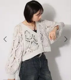 PAGEBOY　スカシリーフニットボレロ　グレージュのサムネイル