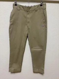 ベージュ チノパン