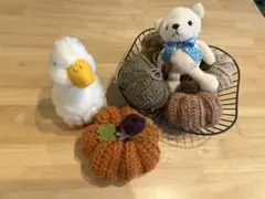 オレンジ色のかぼちゃ型あみぐるみ
