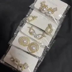 パールとクリスタルのピアス5ペアセット