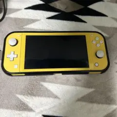 Nintendo Switch Lite ピカチュウデザイン