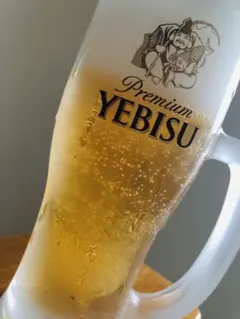 食品サンプル　ビール　エビス　水滴付き