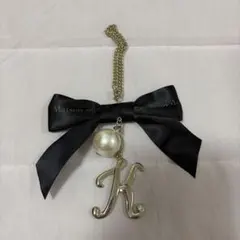 Maison de FLEUR イニシャルチャーム R ブラックのサムネイル