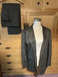 ダークグレー テーラードジャケットとパンツセット