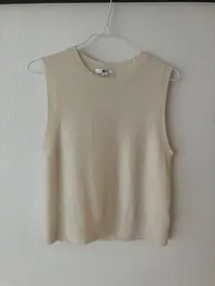 1/15まで出品❣️UNIQLO アイボリー ニットベスト Lサイズ