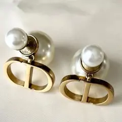 Dior Tribales ピアス