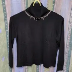 ビーズ装飾タートルネックセーター 黒