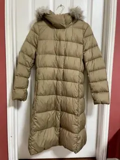 UNIQLO ベージュ ダウンジャケット フード付き