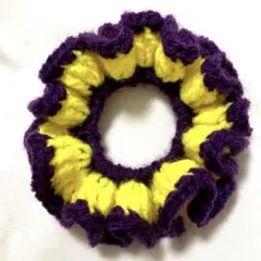 紫と黄色のフリルシュシュ