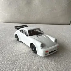 プラモデル　完成品　車　ポルシェ　白のサムネイル