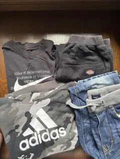 洋服セット4点　Nike Tシャツ 150サイズ 黒他