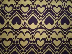 ハート柄の綿生地 濃い茶色とベージュ 約108cm×80cm